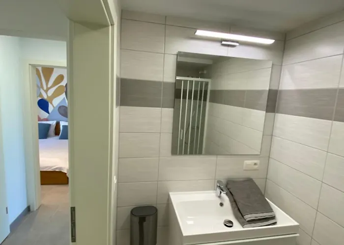 לינה וארוחת בוקר Estrella Dreams אמבלב